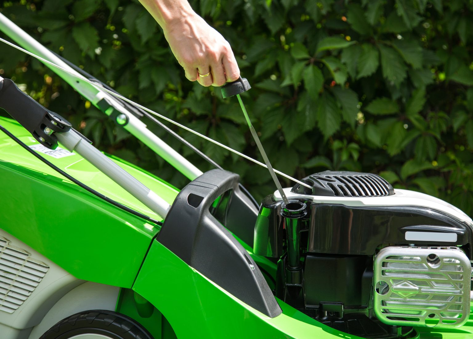How to Start a Lawn Mower
